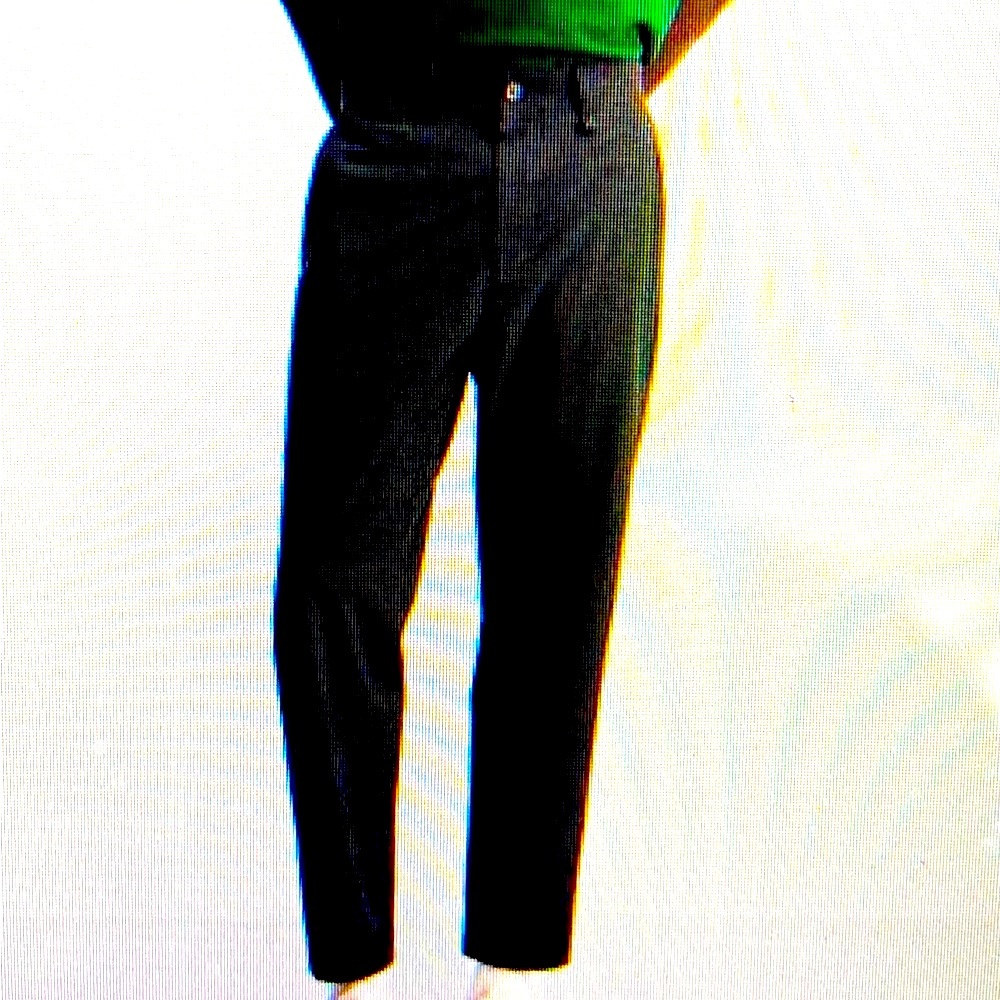 Zara Men's Textured Stretch Pants
Dark Gray Size: Waist 38 Length 32 Zara